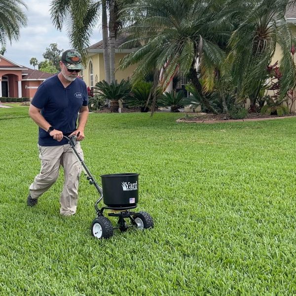 Yard Mastery 40 LB Residential Broadcast Spreader | Earthway Online Sale